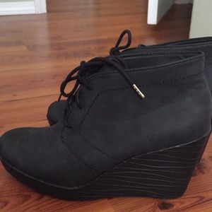 Dr scholls wedged black ankle boots